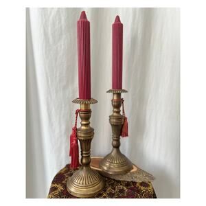 VTG classical brass tone metal antiqued candlesticks holders Hollywood regency